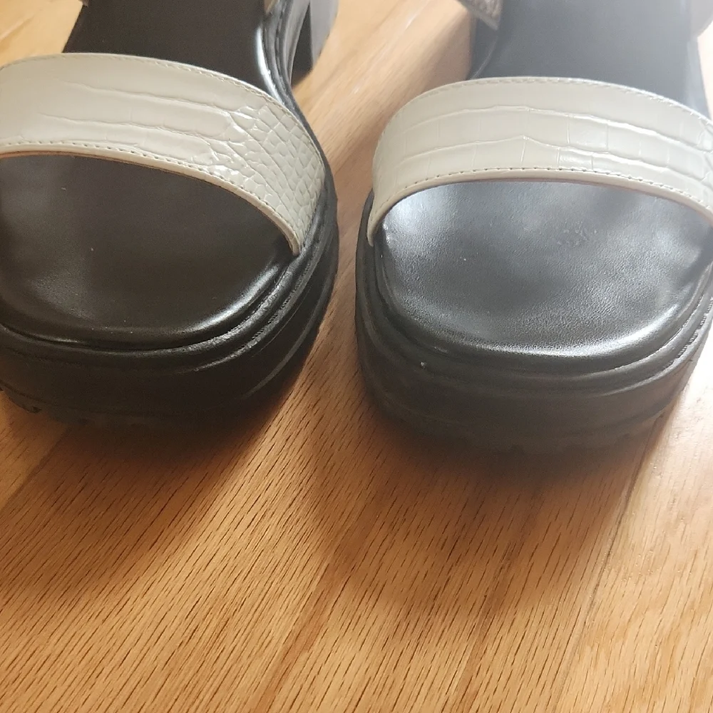 Mix No. 6 Black and White Platform Sandals Size 10 M